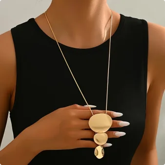 Fashionable Minimalist Asymmetrical Geometric Circle Pendant Necklace Elegant Jewelry Accessory