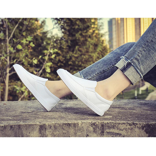 Spring Summer Men Flat Soft Leather Shoes Non-slip Fashion Slip on Male Black White Shoes KA1187