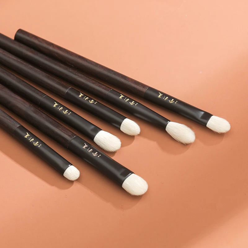 Professional Handmade Make Up Brush Eye Shadow Blending Brush Soft Saibikoho Goat Hair Ebony Handle Makeup Brushes
