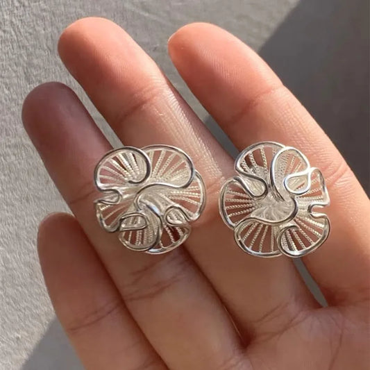 Silver Color Layered Hollow Flowers on The Skirt Edge Stud Earring for Women Fashion Jewelry High Luxury Vintage Accessories