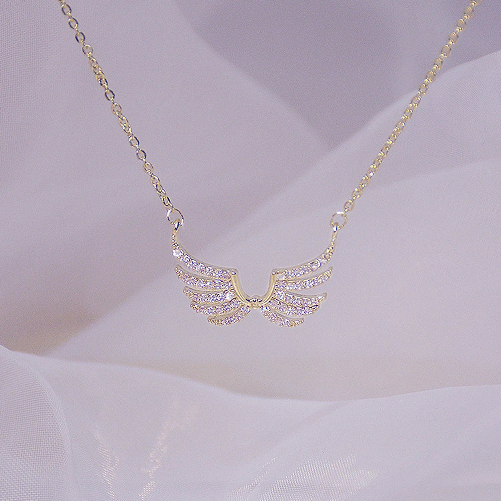 Huitan Exquisite Wing Shape Pendant Necklace with Shiny CZ for Women Wedding Engagement Party Aesthetic Necklace Fashion Jewelry