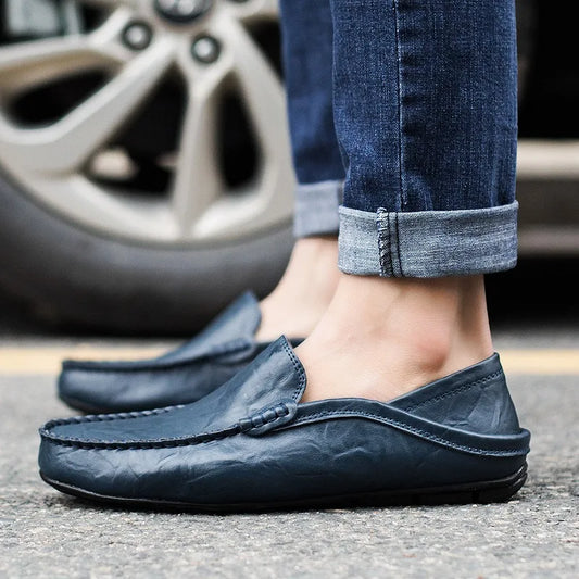 Men Loafers 2025 New Leather Shoes Men‘s Casual Shoes Moccasins Breathable Sneakers Men Driving Shoes Comfort Flats Plus Size 48
