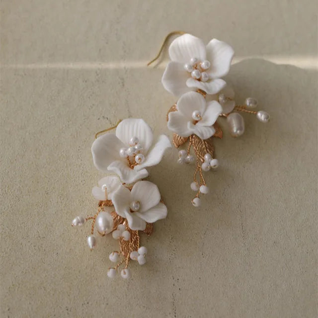 SLBRIDAL Handmade Luxury Rhinestones Freshwater Pearls Ceram Flower Bridal Tiara Wedding Bridesmaids Crown Women Hair Jewelry