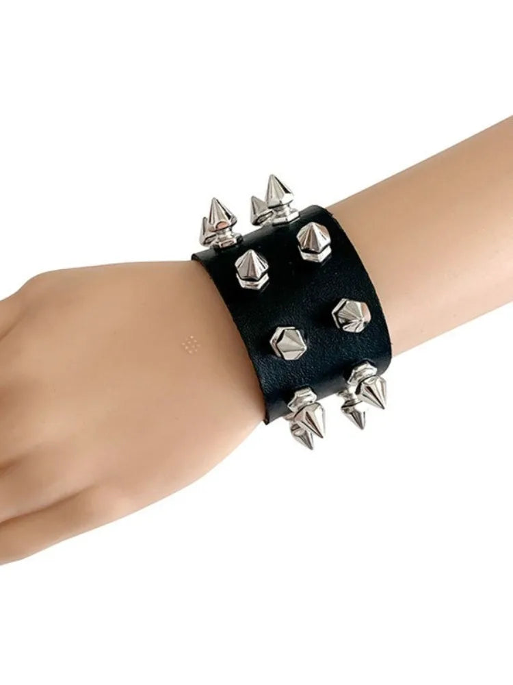 Gothic PU Leather Bracelet Two Row Cuspidal Spikes Rivet Stud Wide Cuff Punk Gothic Rock Unisex Wristbands Men Jewelry Gifts