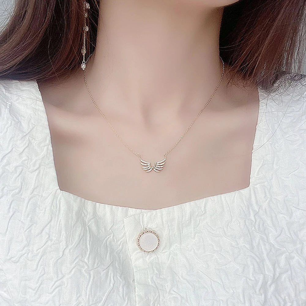 Huitan Exquisite Wing Shape Pendant Necklace with Shiny CZ for Women Wedding Engagement Party Aesthetic Necklace Fashion Jewelry