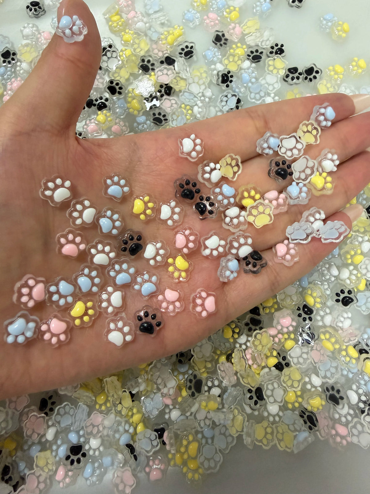 50Pcs 3D Luminous Cat's Paw Nail Charms Cute Resin Cat Paws Y2K Nail Art Decorations DIY Hair Clip Crafts
