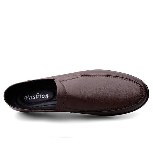 New Fashion Men Shoes Casual Breathable Office Loafers Shoes Men Designer Slip On Boat Shoes Men Italian Moccasins Plus Size 46