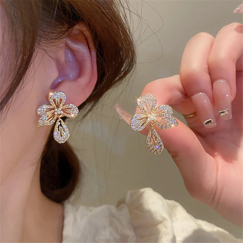 2023 New Fashion Trend Unique Design Elegant Delicate Green Zircon Flower Earrings For Women Jewelry Wedding Party Premium Gifts