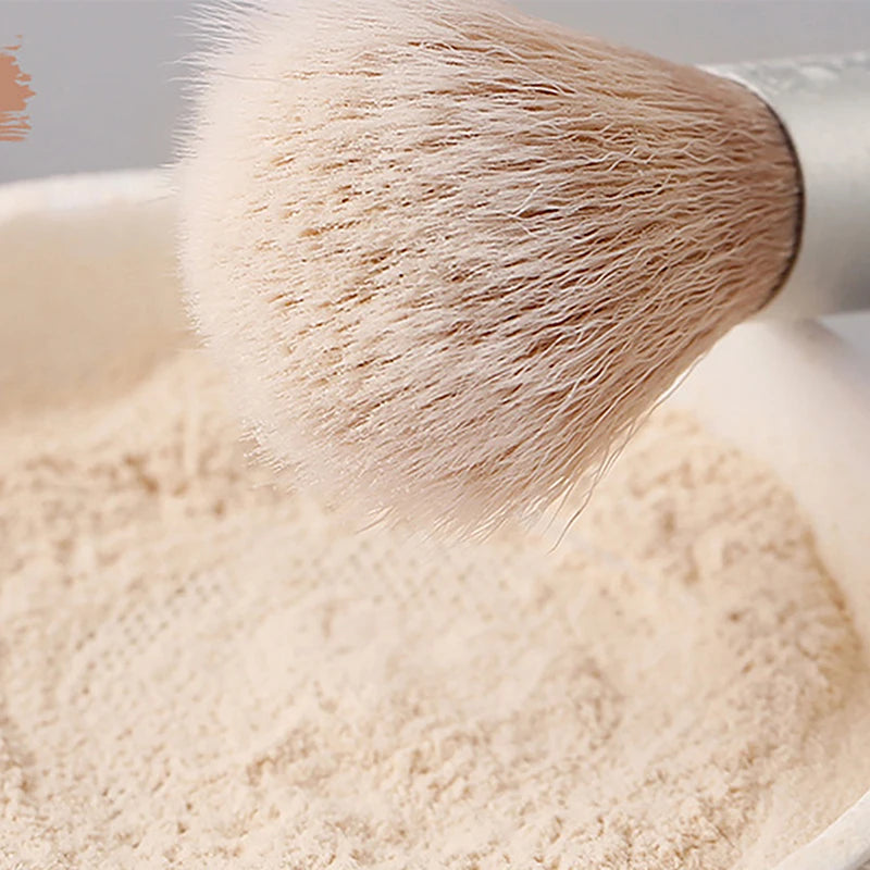1Pcs Round Handle Multifunctional Makeup Brushes Girl  Professional Powder Foundation Blush Brush Cosmetic Accessories