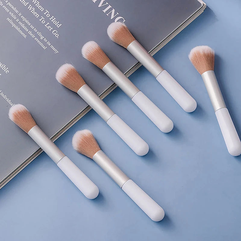 1Pcs Round Handle Multifunctional Makeup Brushes Girl  Professional Powder Foundation Blush Brush Cosmetic Accessories
