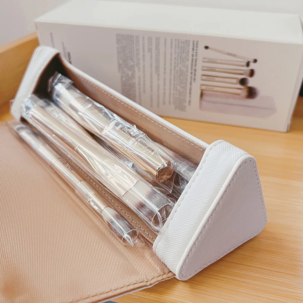 Face and Eye Travel Brush Set Gold High Quality Synthetic Hair Makeup Brushes Set with Pouch Box