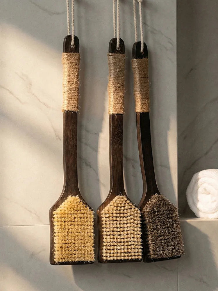 Extra Long Body Hard Brush with Wooden Handle for Bathing, Soft Bath Brush for Scrubbing Mud, Drying Brush for Scrubbing Back