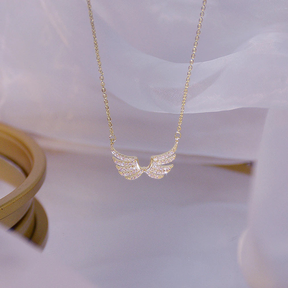 Huitan Exquisite Wing Shape Pendant Necklace with Shiny CZ for Women Wedding Engagement Party Aesthetic Necklace Fashion Jewelry