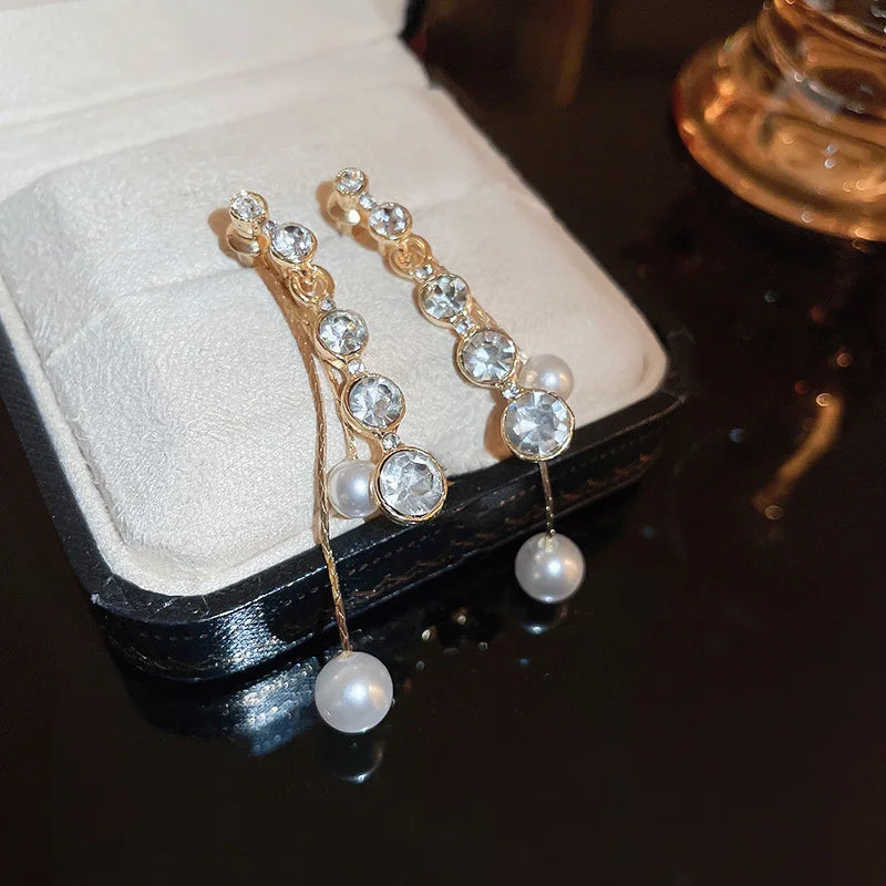 2023 New Fashion Trend Unique Design Elegant Delicate Green Zircon Flower Earrings For Women Jewelry Wedding Party Premium Gifts
