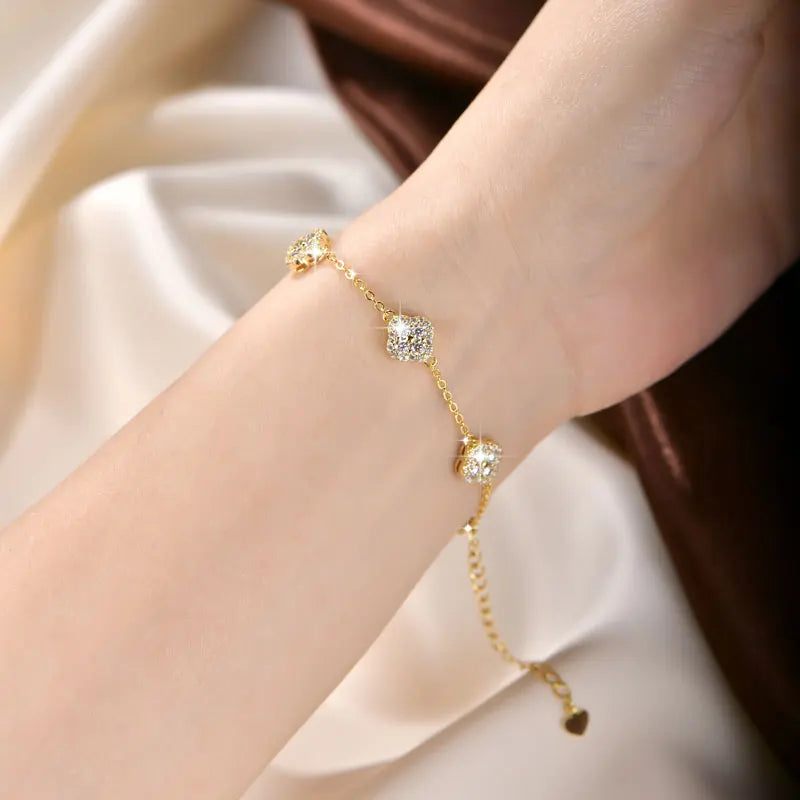Rrjzz Clover Moissanite Women Bracelet D Color VVS1 Lab Imitation Diamond Round Cut Four Leaf Bracelet Jewelry GRA Certificated