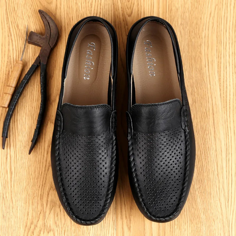 Men Loafers 2025 New Leather Shoes Men‘s Casual Shoes Moccasins Breathable Sneakers Men Driving Shoes Comfort Flats Plus Size 48