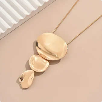 Fashionable Minimalist Asymmetrical Geometric Circle Pendant Necklace Elegant Jewelry Accessory