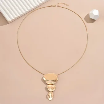 Fashionable Minimalist Asymmetrical Geometric Circle Pendant Necklace Elegant Jewelry Accessory