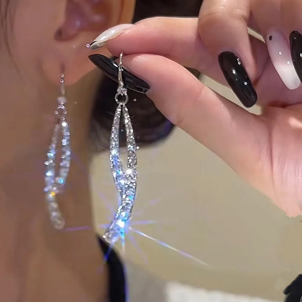 2023 New Fashion Trend Unique Design Elegant Delicate Green Zircon Flower Earrings For Women Jewelry Wedding Party Premium Gifts