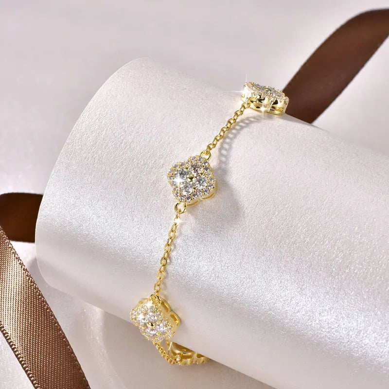 Rrjzz Clover Moissanite Women Bracelet D Color VVS1 Lab Imitation Diamond Round Cut Four Leaf Bracelet Jewelry GRA Certificated