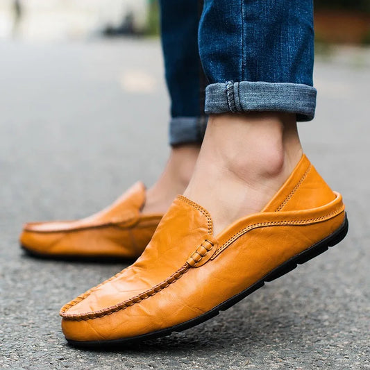 Men Loafers 2025 New Leather Shoes Men‘s Casual Shoes Moccasins Breathable Sneakers Men Driving Shoes Comfort Flats Plus Size 48
