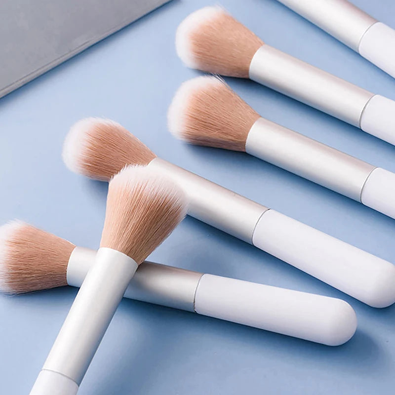 1Pcs Round Handle Multifunctional Makeup Brushes Girl  Professional Powder Foundation Blush Brush Cosmetic Accessories