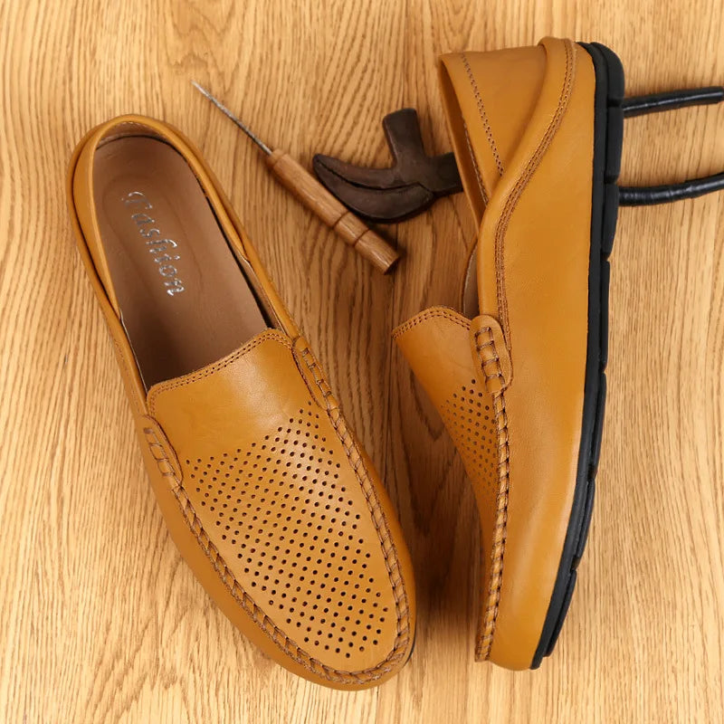 Men Loafers 2025 New Leather Shoes Men‘s Casual Shoes Moccasins Breathable Sneakers Men Driving Shoes Comfort Flats Plus Size 48